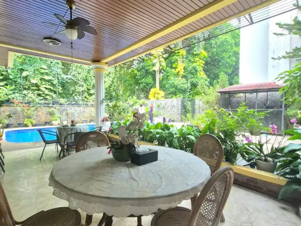 Jual Cepat Rumah Luas Strategis di Pondok Indah Jakarta Selatan