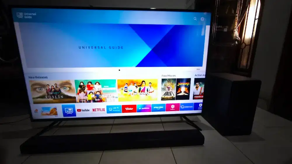 Samsung UHD 4K 58 Inch Smart TV + Soundbar Samsung HW N550