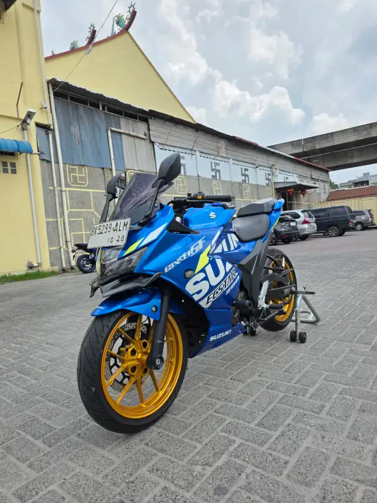 Suzuki Gixxer SF ABS Biru 2023 NIK 2022