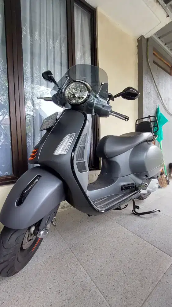 Di jual santai.. vespa GTS 150 super sport 2025..