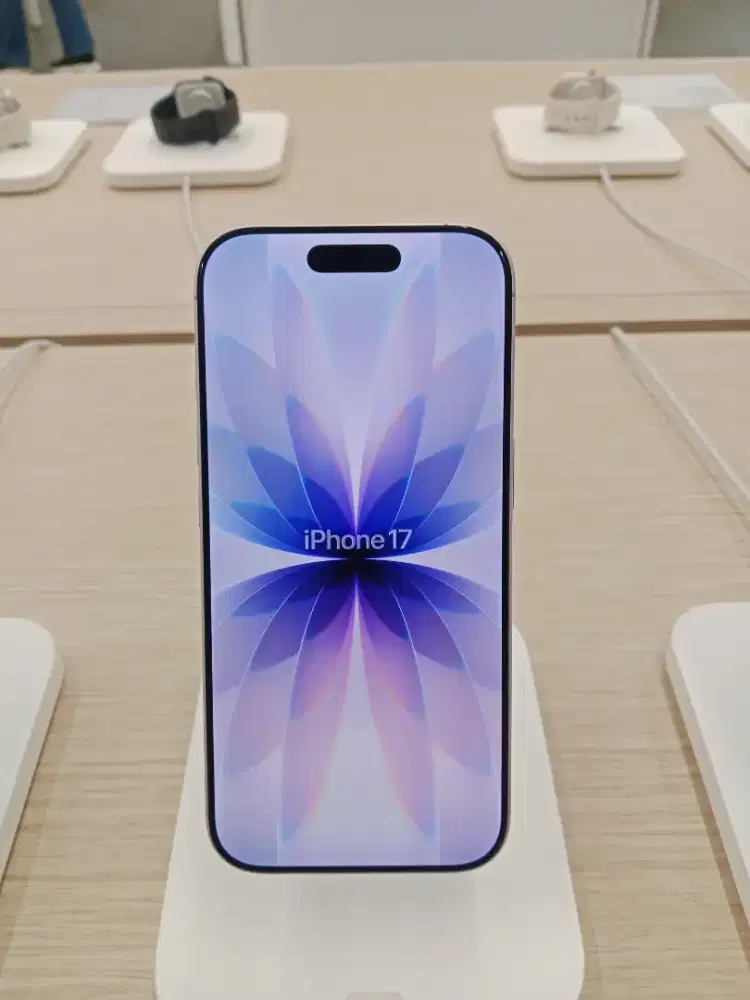 iPhone 17, 256GB Lavender