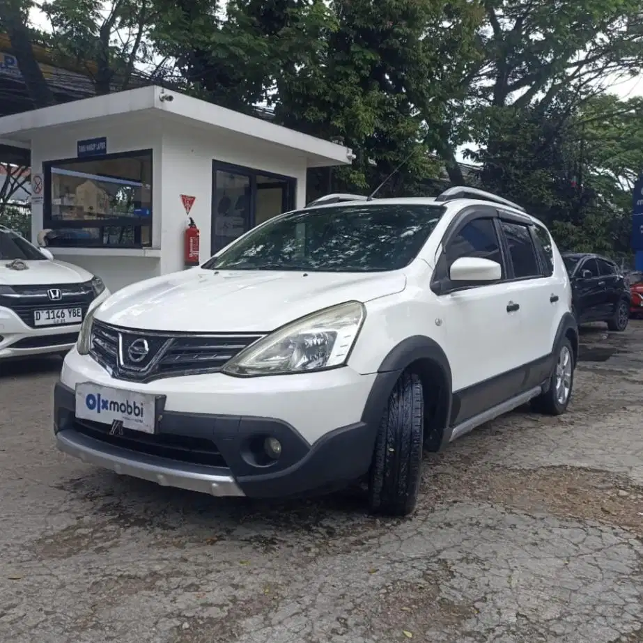 LOW DP Nissan Livina 1.5 X-Gear Bensin-AT 2013 SGN