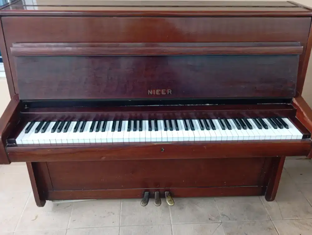 Jual piano Nieer keadaan apa adanya suara baik 2.5jt