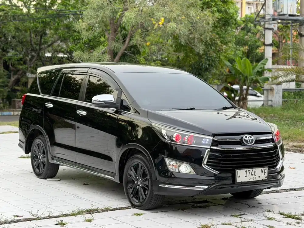 TOYOTA INNOVA REBORN 2018 2.4 VENTURER SOLAR AT