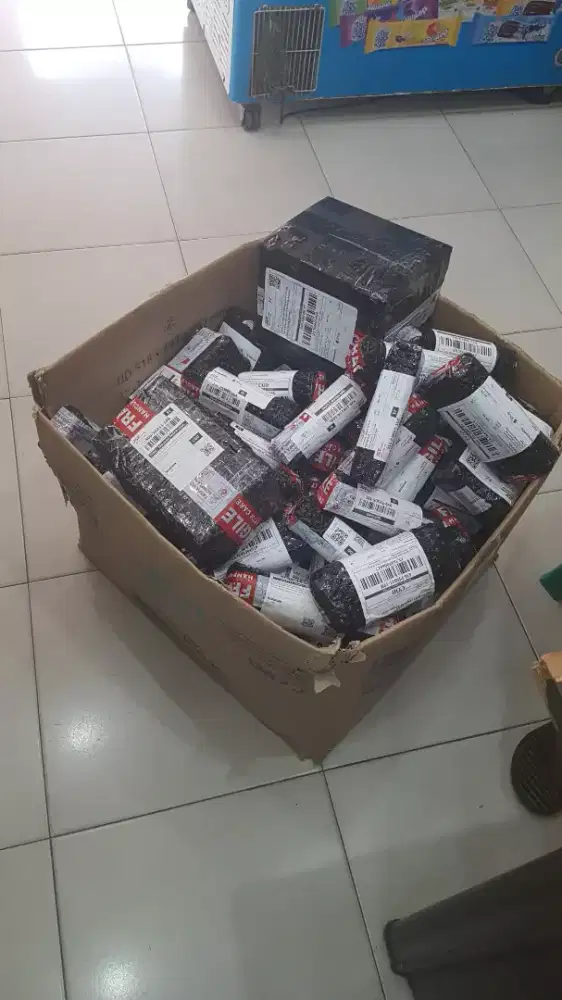 Dibutuhkan karyawati toko