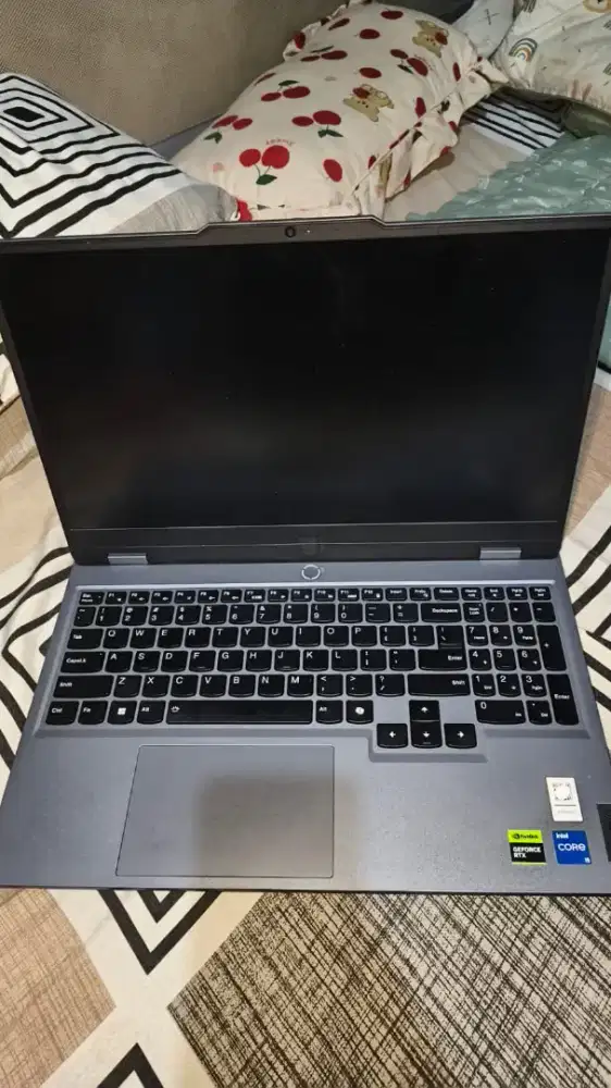 Laptop LOQ 15IRX9
