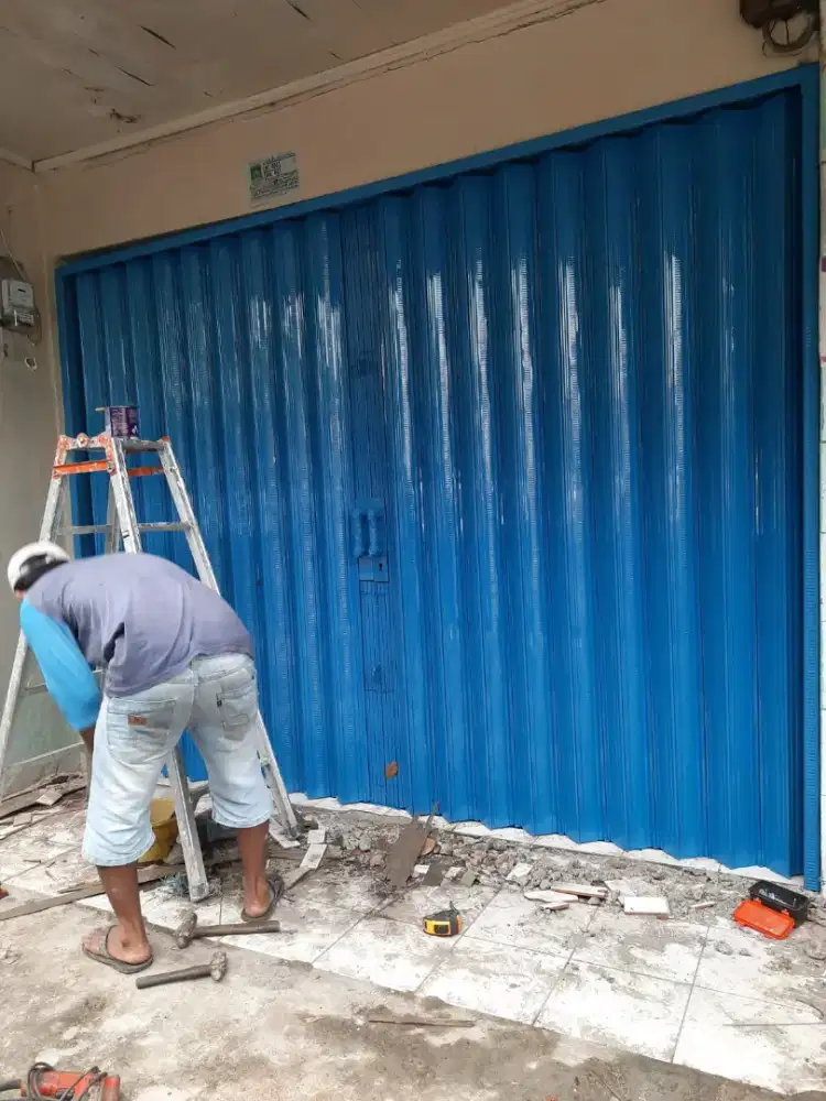 Rolling door dan folding gate aneka bahan