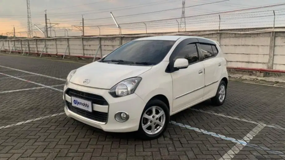 DP MURAH - Daihatsu Ayla 1.0 X Bensin-AT 2016 Putih