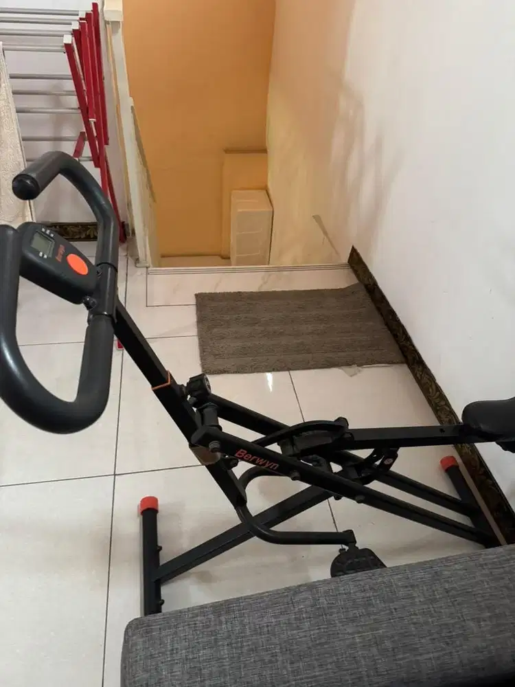 Alat olahraga gym