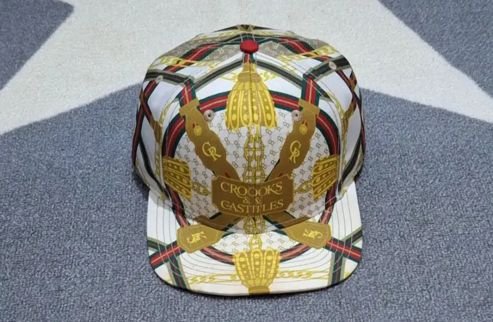 Topi croocks and castles unik rare mewah original