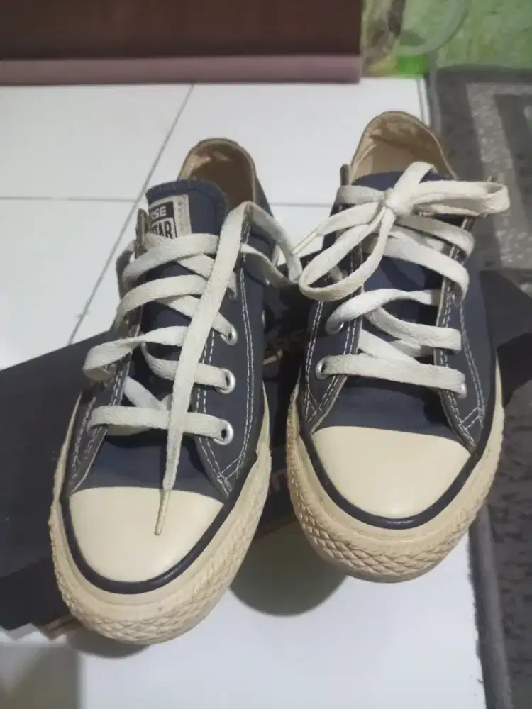 Sepatu convers ori