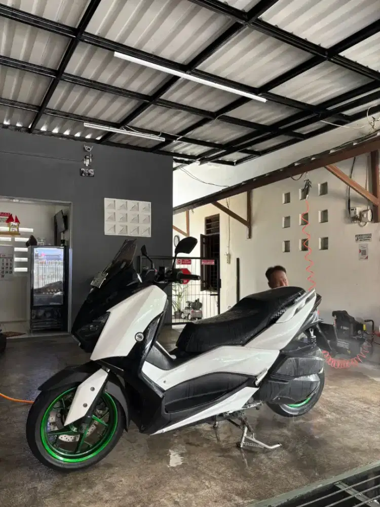 Xmax 250 putih plat jakpus