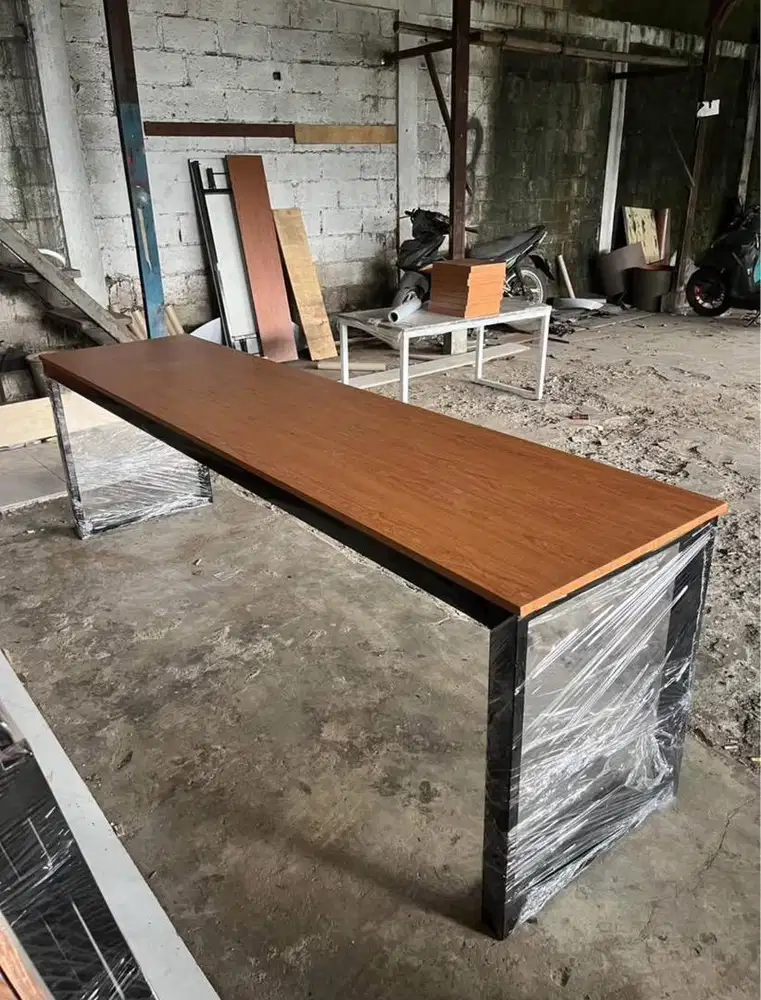 Meja Kerja / Meja Kantor Panjang