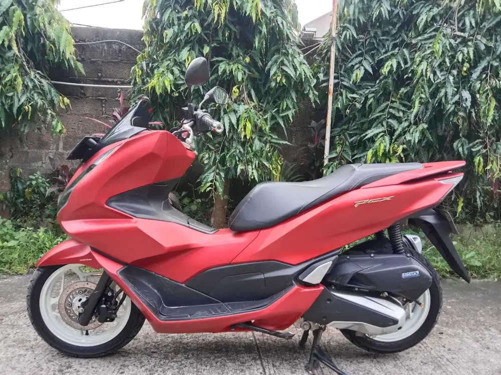 Honda PCX 160 th 2022 bisa cash/kredit gass
