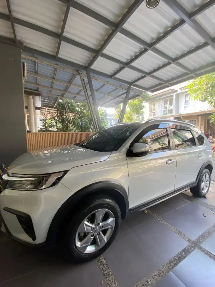 Honda BR-V E CVT 2023, Premium Opal White Pearl. Tangan Pertama