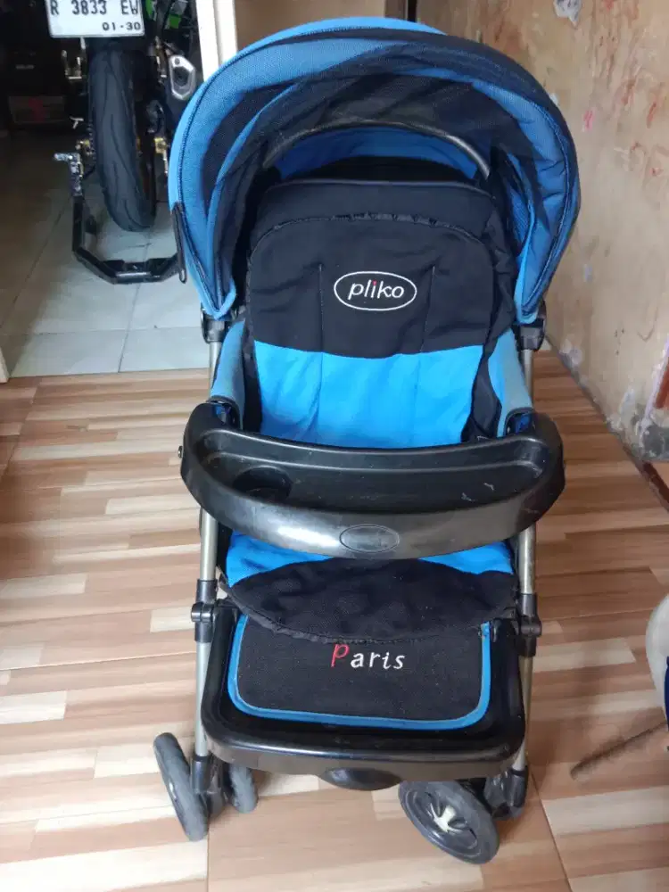 Stroller bayi PLIKO