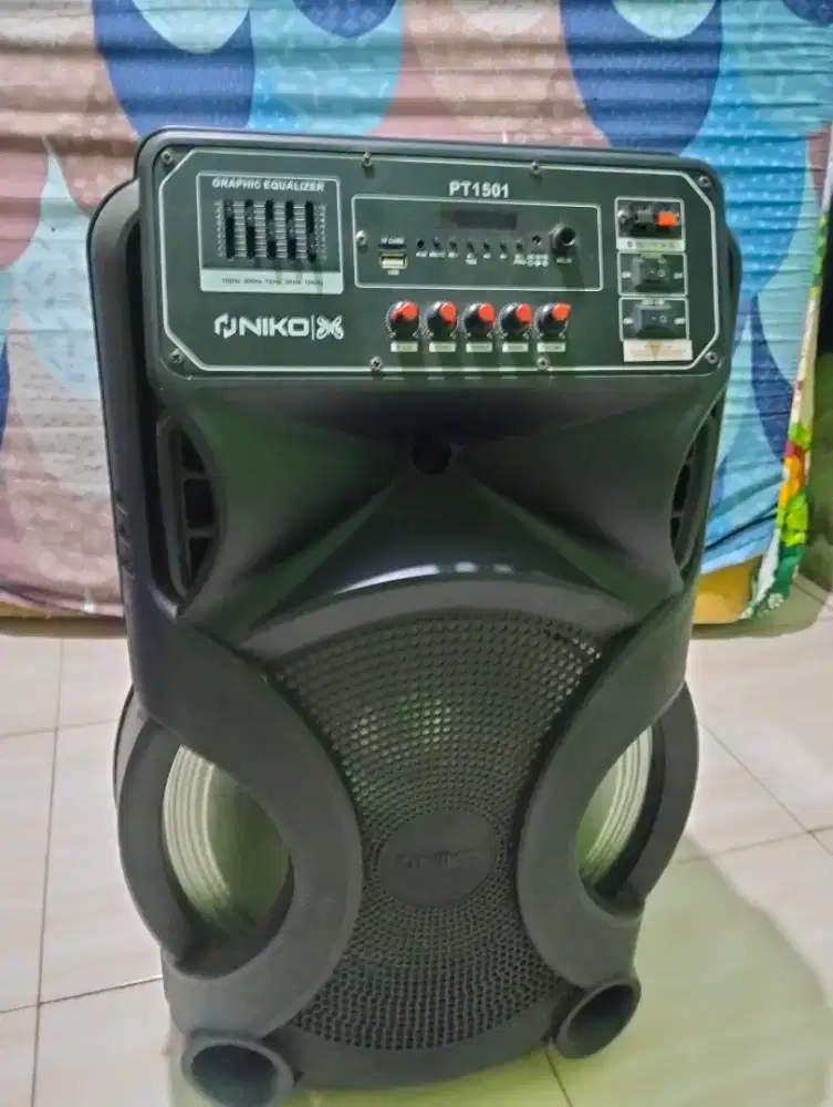 jual speaker bekas 3bulan pemakaian