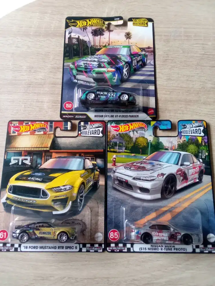 Hot Wheels Premium Boulevard