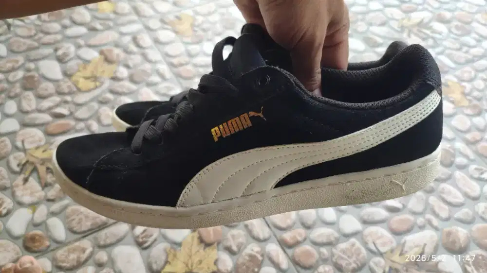 Sepatu puma casual