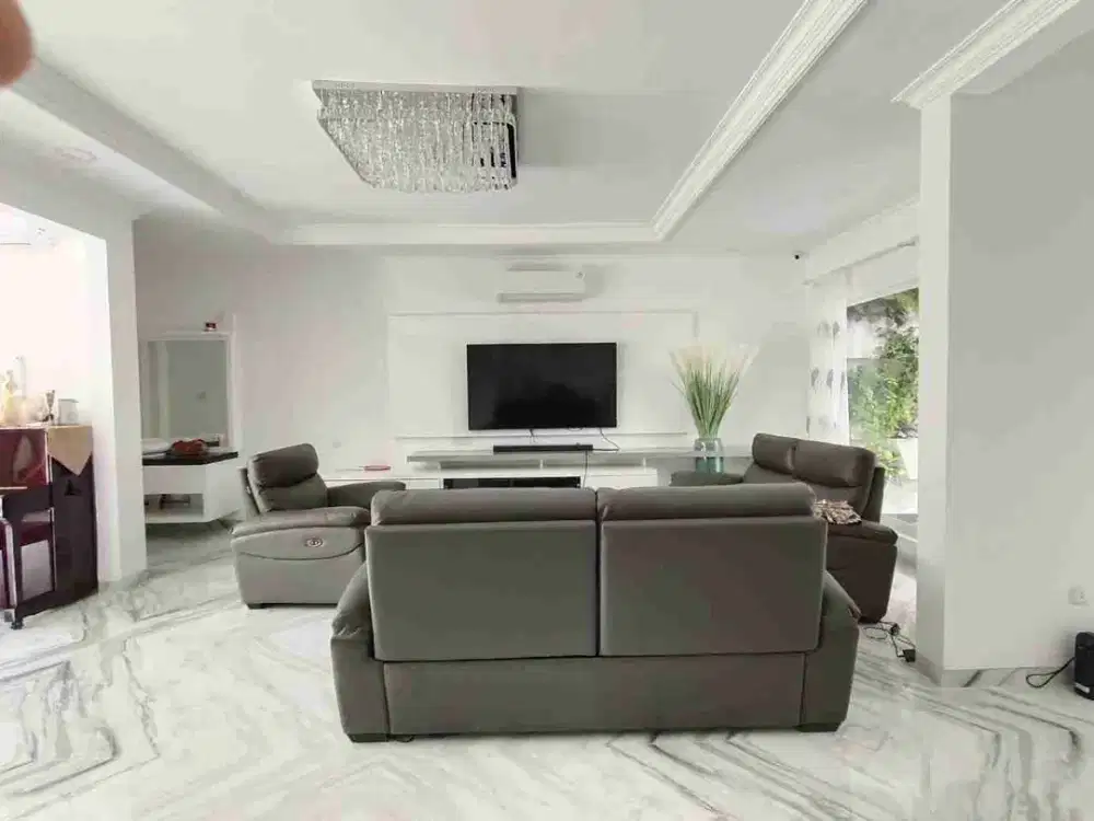 Disewakan Rumah PIK 1 UK 8x20 Full Furnish Mewah