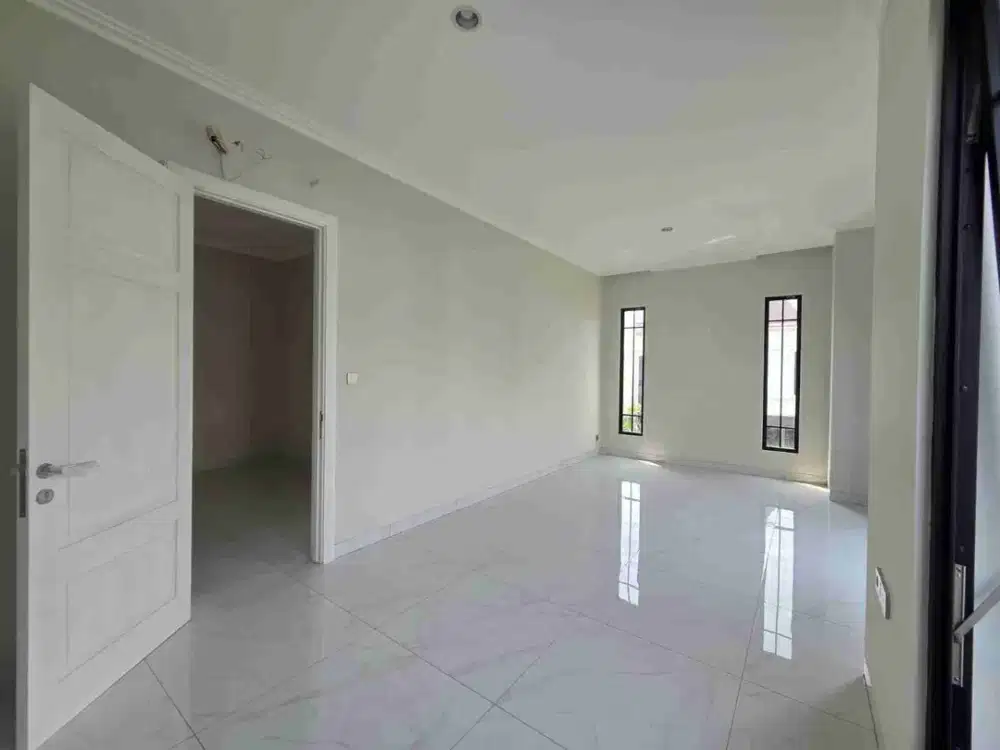 Disewa rumah 2 lantai di Cluster Jasmia Sumarecon Crown Gading