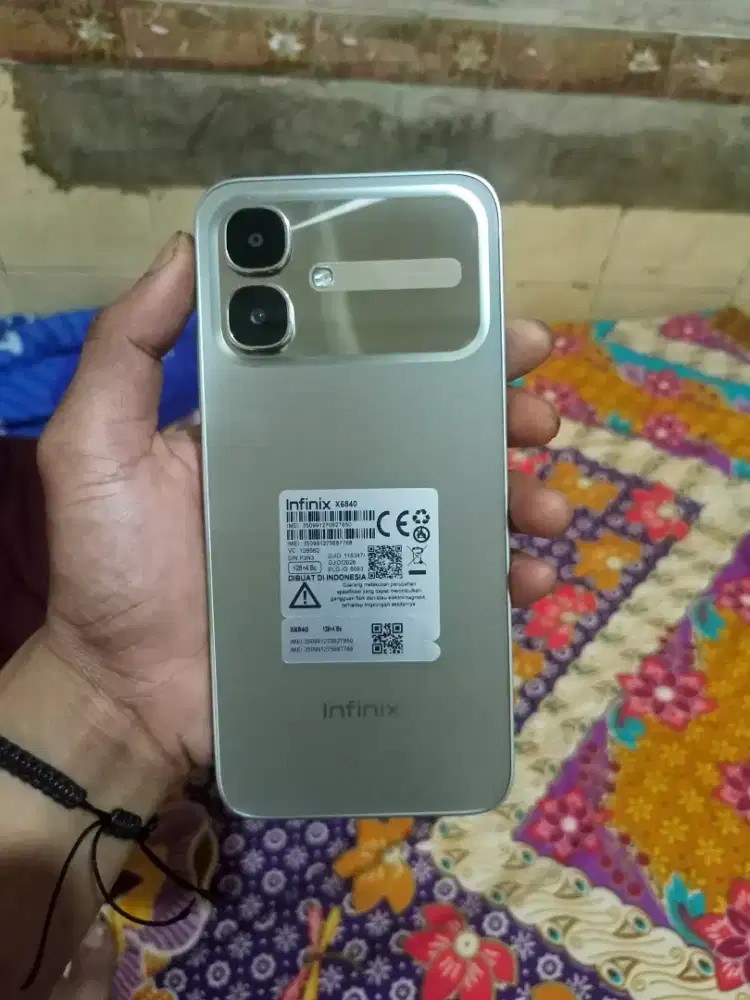 Infinix Smart 20 4/128 hp+casan
