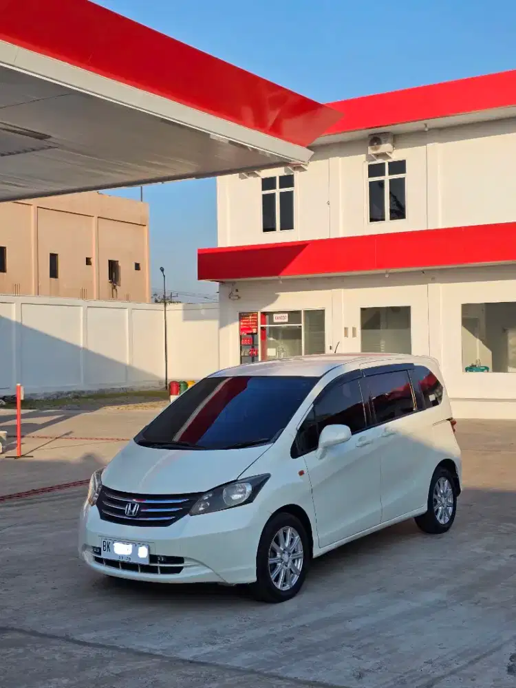 Honda Freed 2009 Matic Tipe Terlengkap