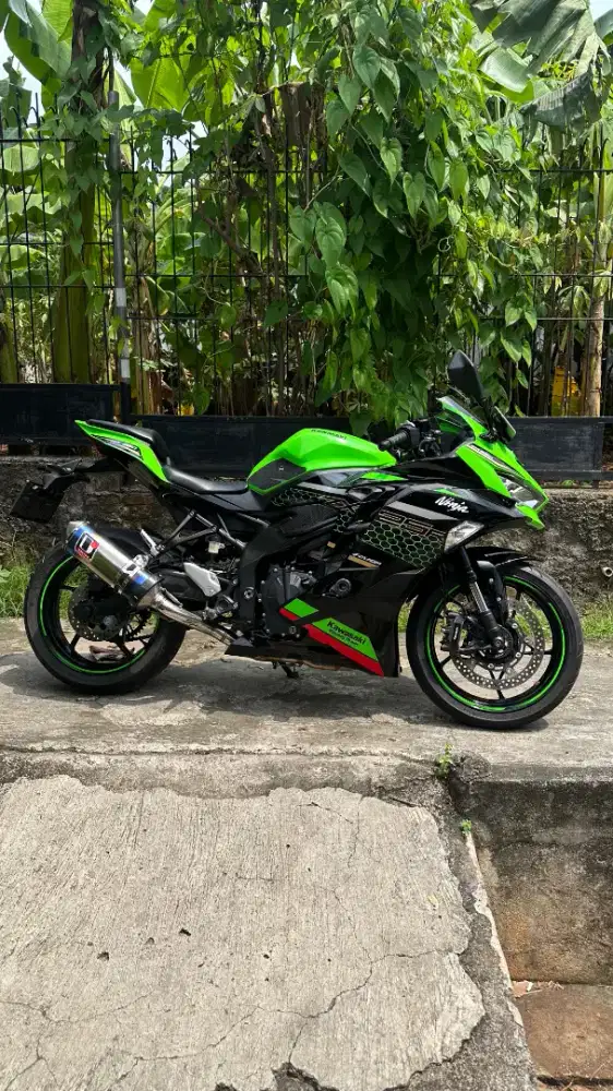 ZX25R ABS ZX Ninja Kondisi LIKE NEW ISTIMEWA ODO 5.200 PERAK PAJAK ON