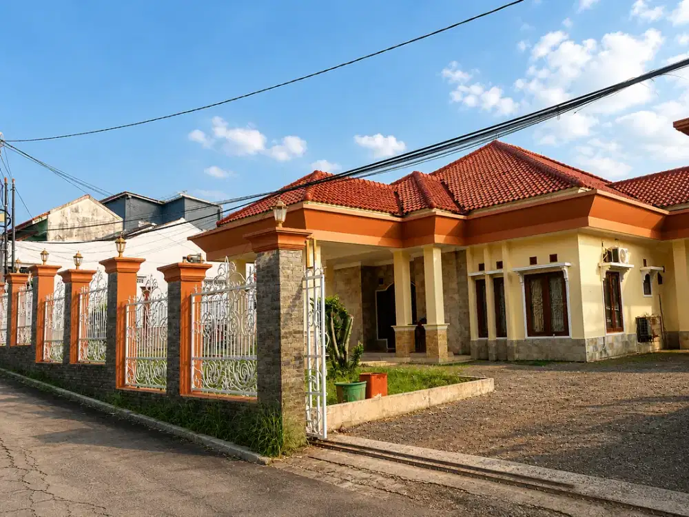 Rumah 1 Lantai Mewah Lokasi Strategis Dekat Pusat Kota