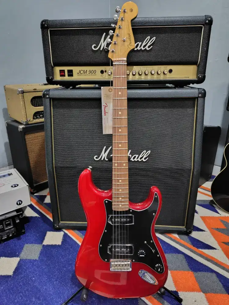Fender Noventa Stratocaster Crimson Red Transparent Original M.I.M