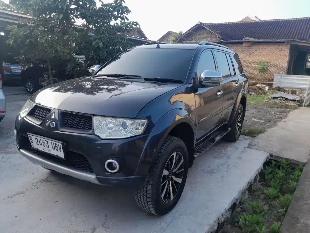 DI JUAL PAJERO GLS SOLAR 4X2 MANUAL