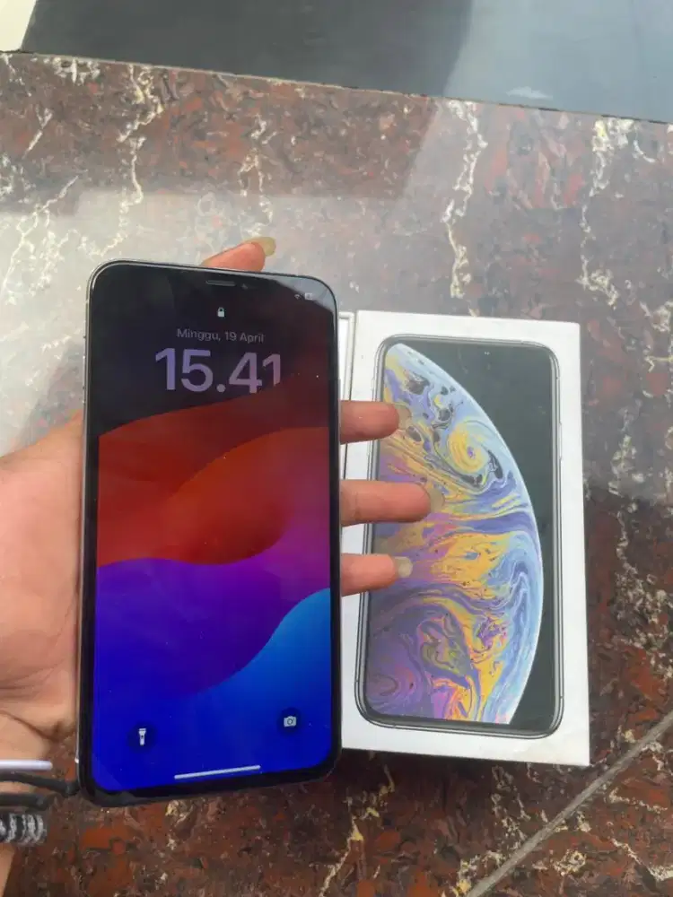 Iphone xs max 64gb fullset murah
