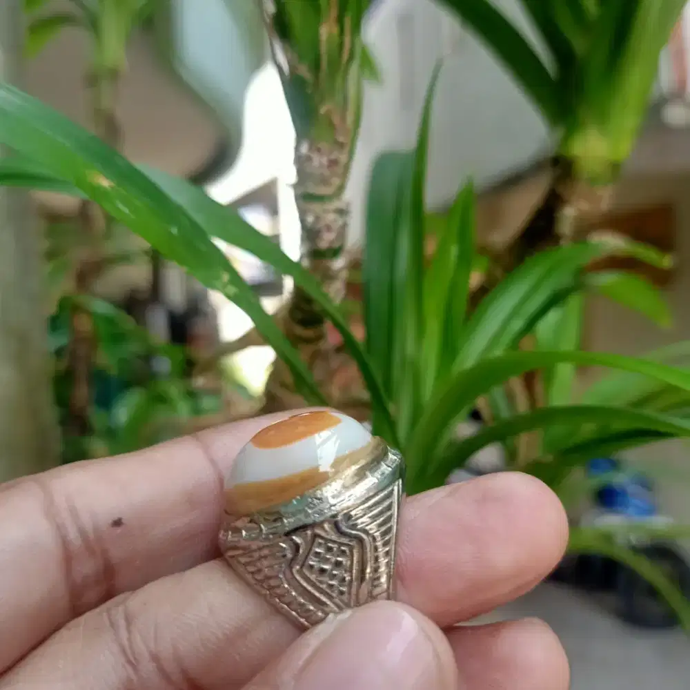 di jual batu cincin motif antik