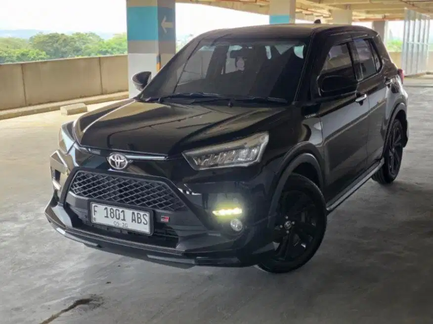 DP RENDAH Toyota Raize 1.0 GR Sport One Tone Bensin-AT 2025 ABS