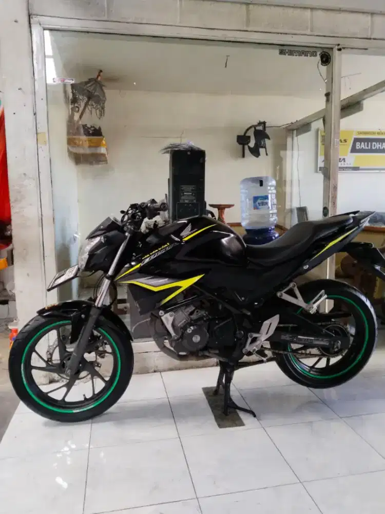 Honda cb 150 thn 2018 cash. Bali dharma motor