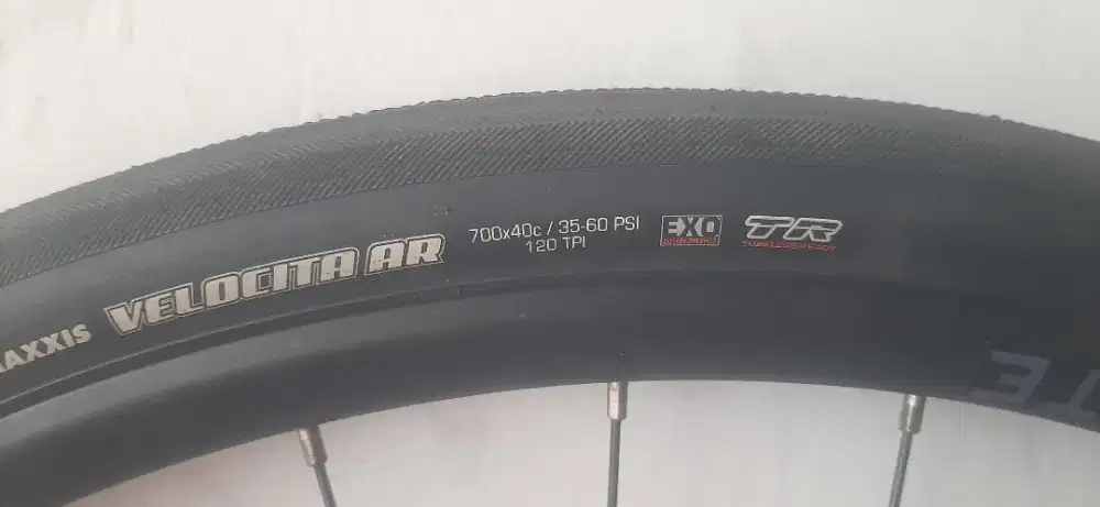 Ban sepeda maxxis beserta pritilan sepeda