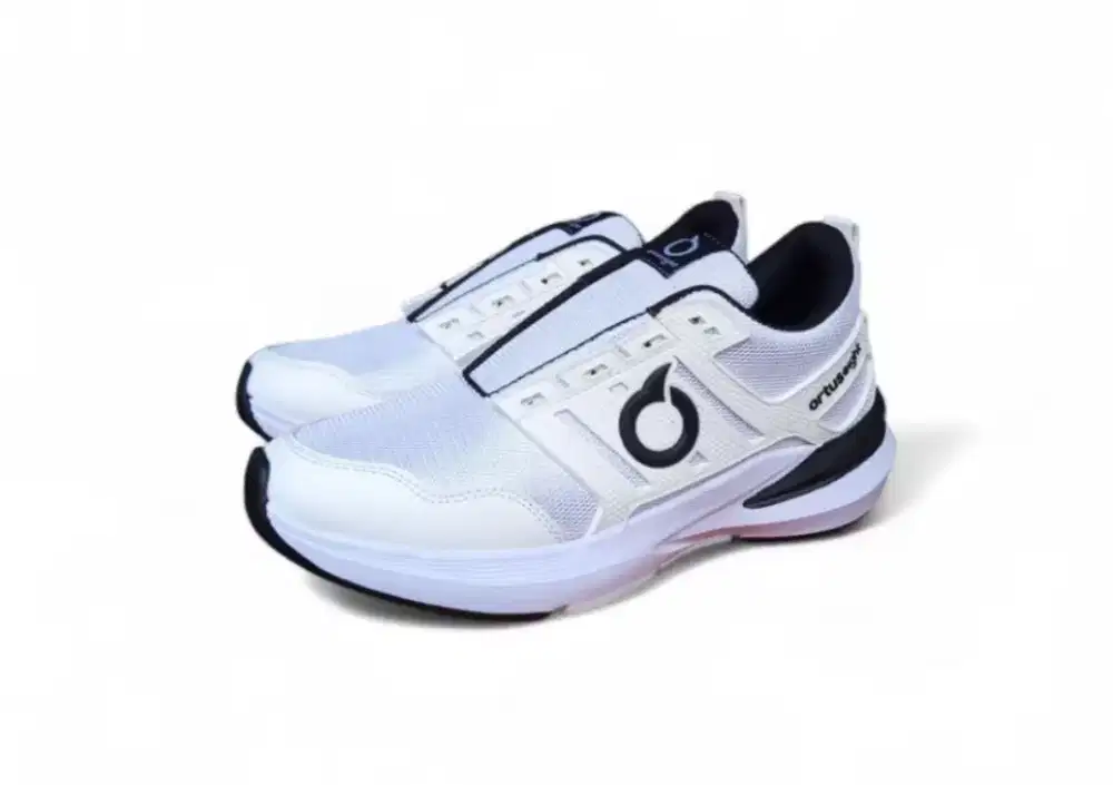 Sepatu pria ortuseight size 40