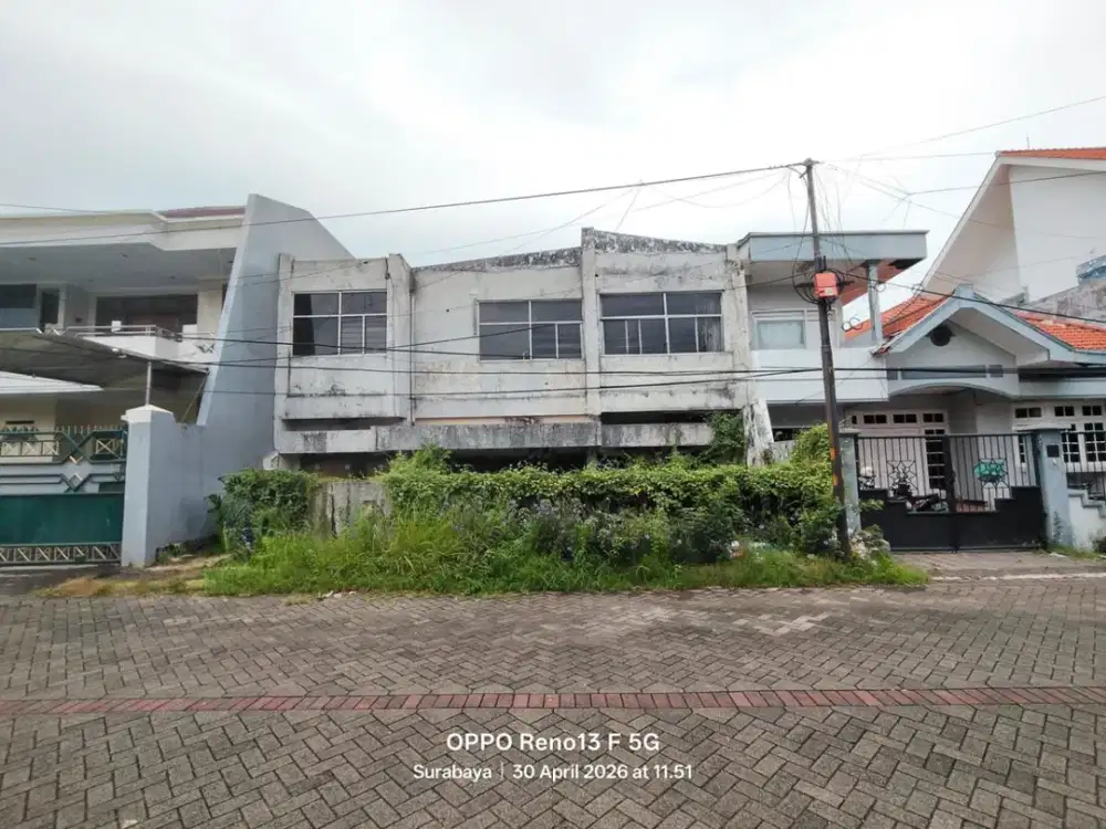 Dijual Rumah Hitung Tanah di Manyar Jalan Utama
