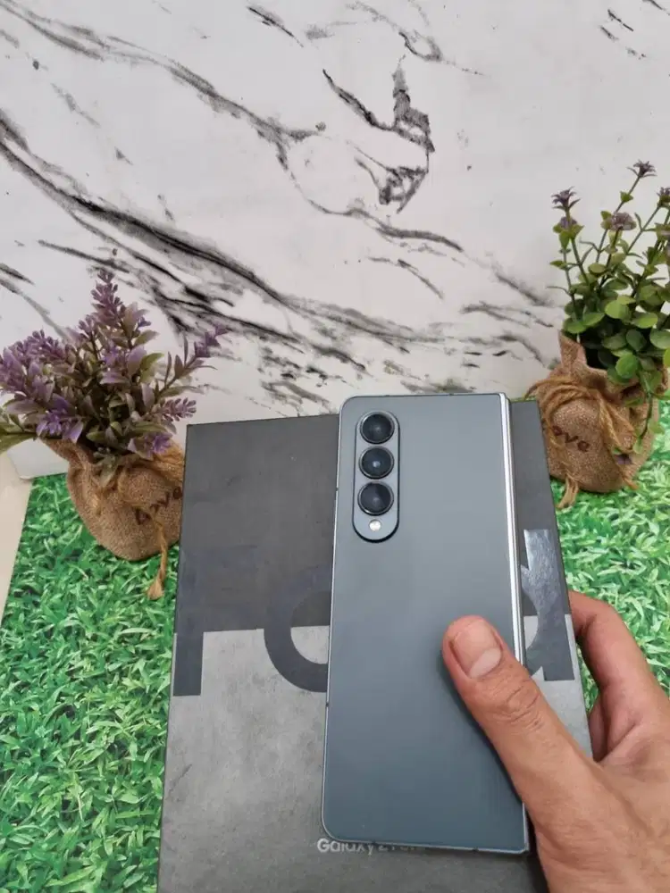 Samsung Z FOLD 4 5G RAM 12 1TB Kondisi Baik Fungsi Semua Normal