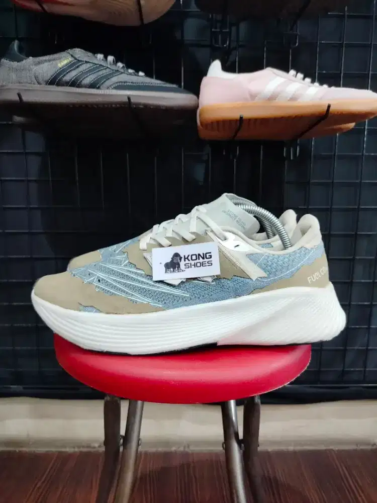 SEPATU NB STONE ISLAND ELTE V2 GREY