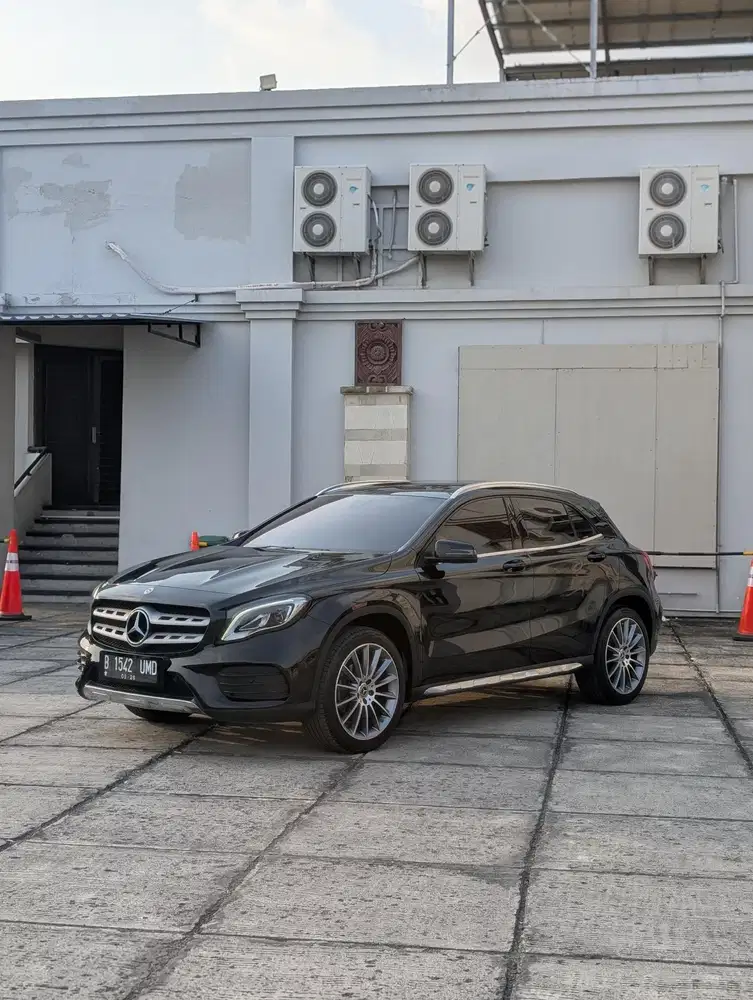 KM 36 RIBU! MERCY GLA200 GLA 200 AMG LINE MATIC NIK 2019/2020