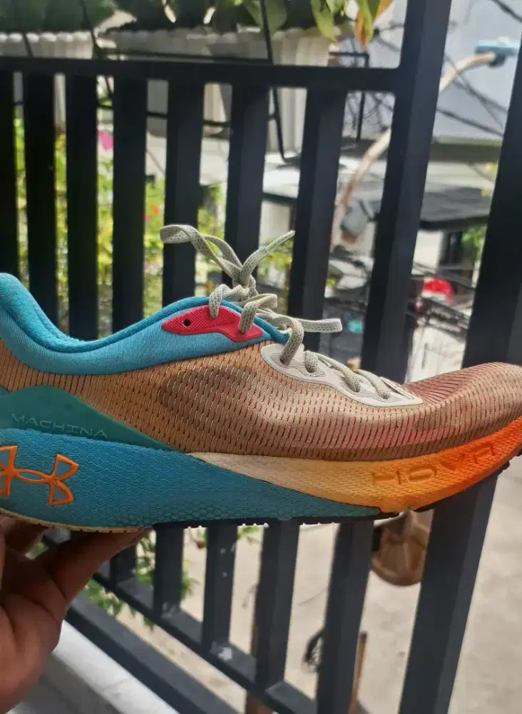 Sepatu Under Armour hvoc machita authentic