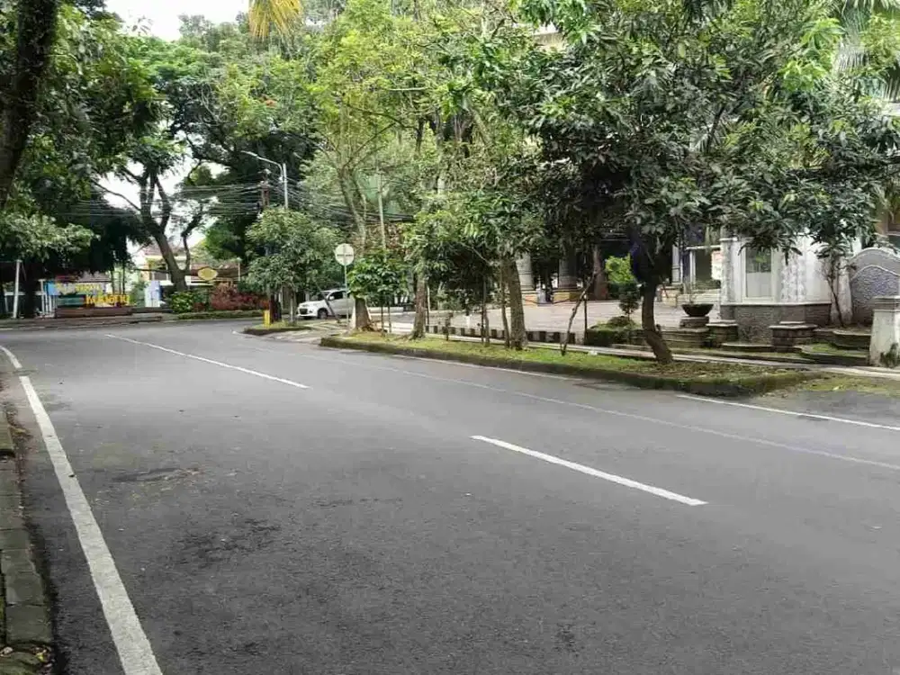 RUMAH POROS JALAN RAYA BOGOR KOTA MALANG