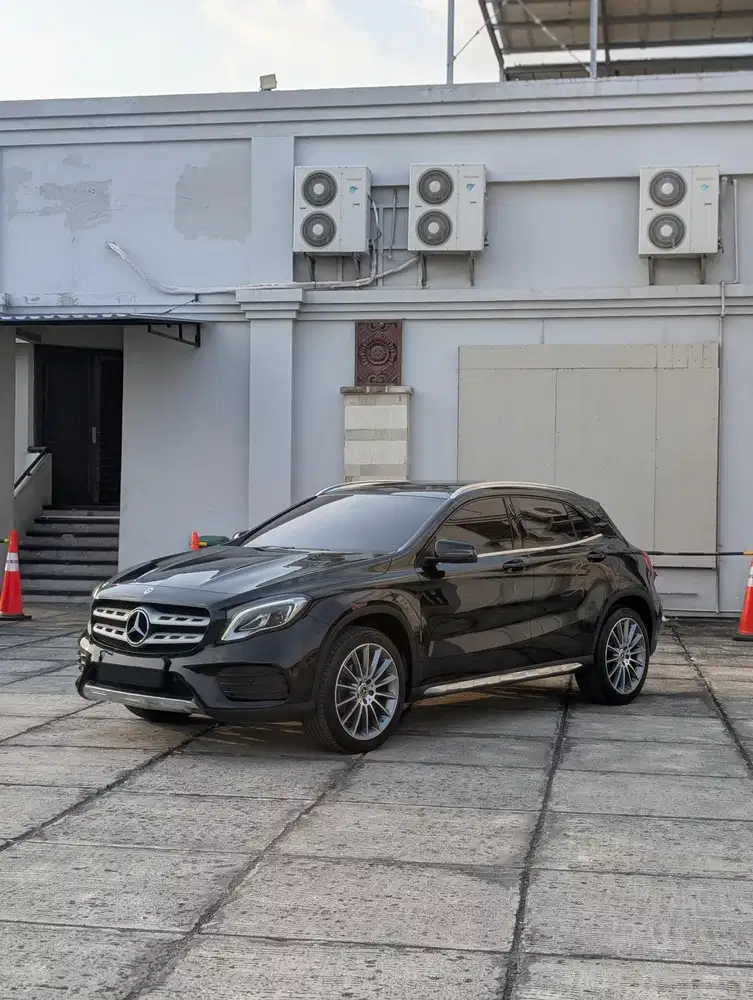 KM 36RB RECORD RESMI! MERCEDES BENZ GLA200 GLA 200 AMG SPORT 2019 2020