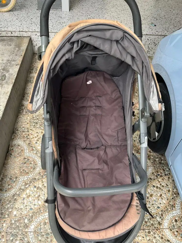 Stroller joie original. roda masih kokoh. reparasi bagian kanan kiri