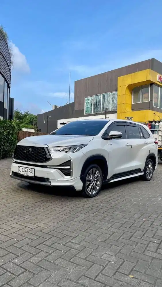 TOYOTA INNOVA ZENIX 2.0 Q CVT TSS MODELISTA HYBRID 2023 PUTIH