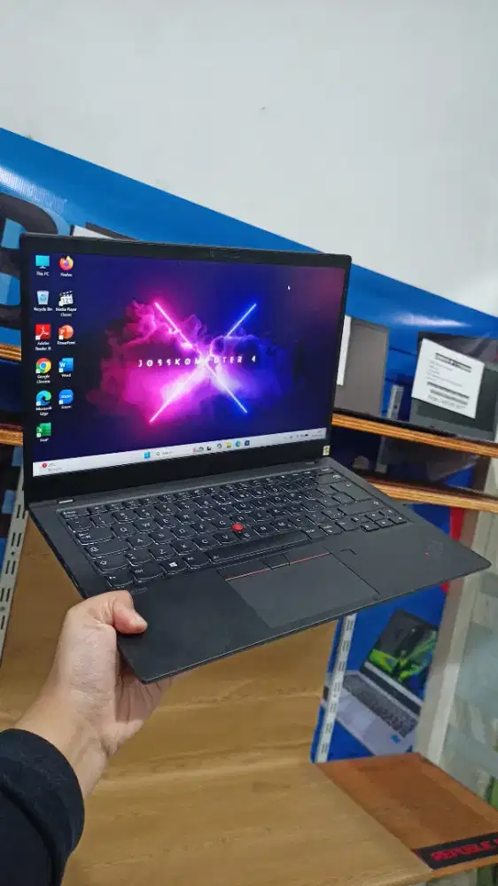 Laptop bekas Lenovo Thinkpad X1 Carbon 8th, Ram 8 GB, intel Core i5