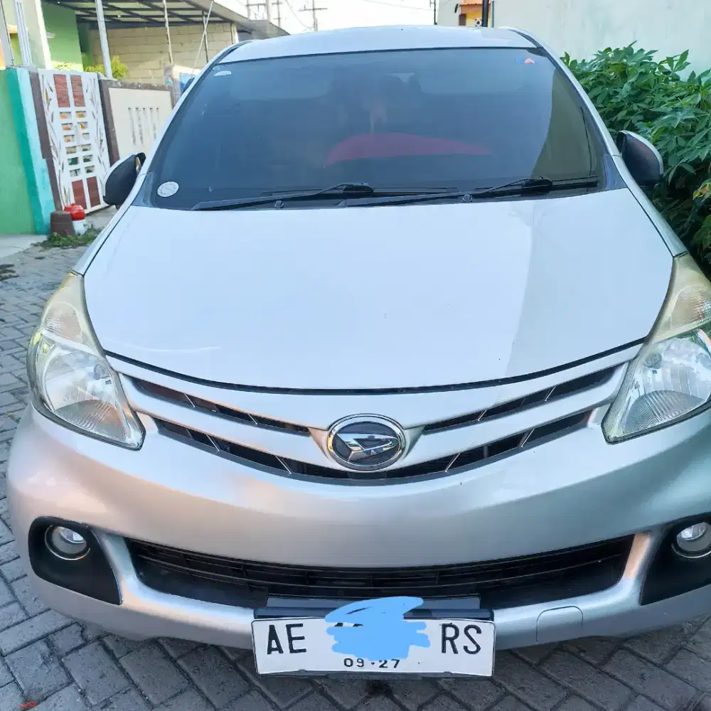 Xenia R Deluxe tahun 2013 warna silver