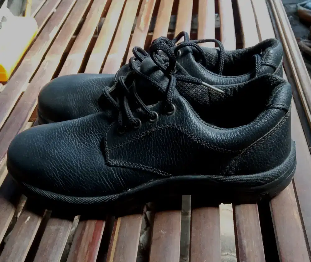 Safety shoes UK 42