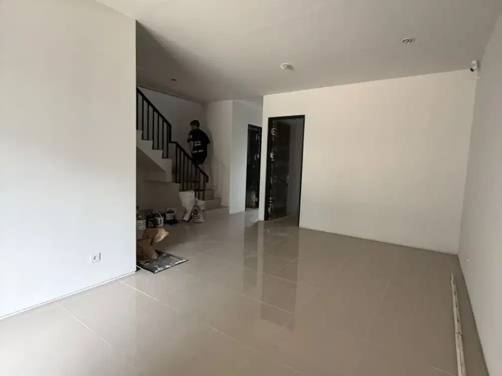 dijual rugi rumah citra 8